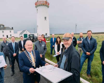 Council members at the Loop Head Contract announcement